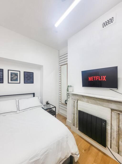 Hotel 'Thefive' Camden Town Londra Esterno foto
